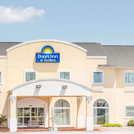 Days Inn & Suites By Wyndham Swainsboro Buitenkant foto