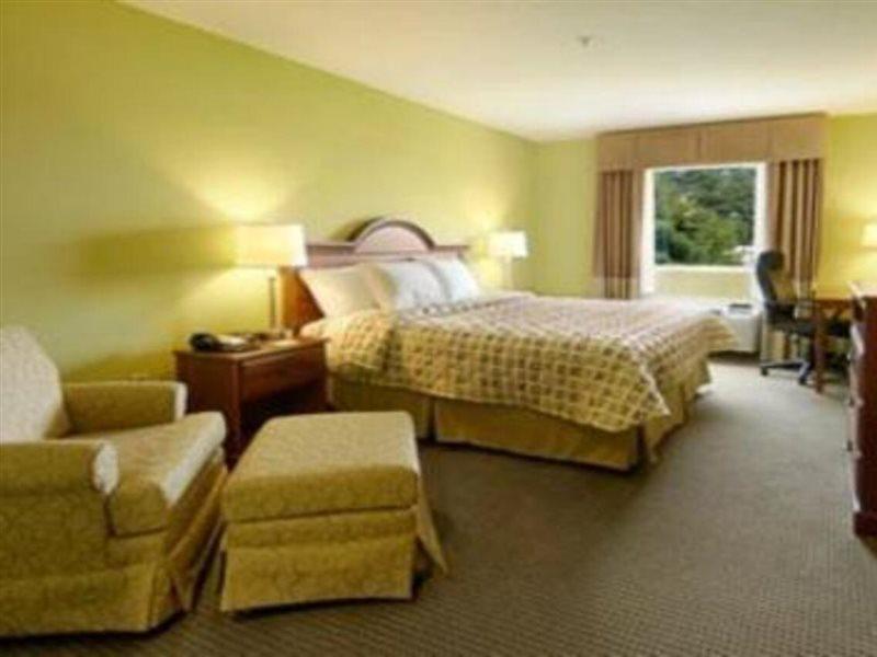 Days Inn & Suites By Wyndham Swainsboro Buitenkant foto